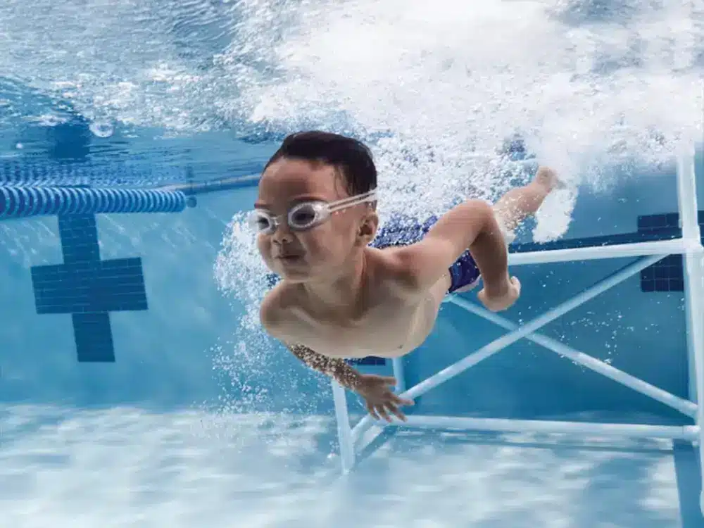 boy-in-swimming-pool